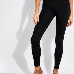 Girlfriend Collective High Waisted Pocket Legging in Black - Size Small